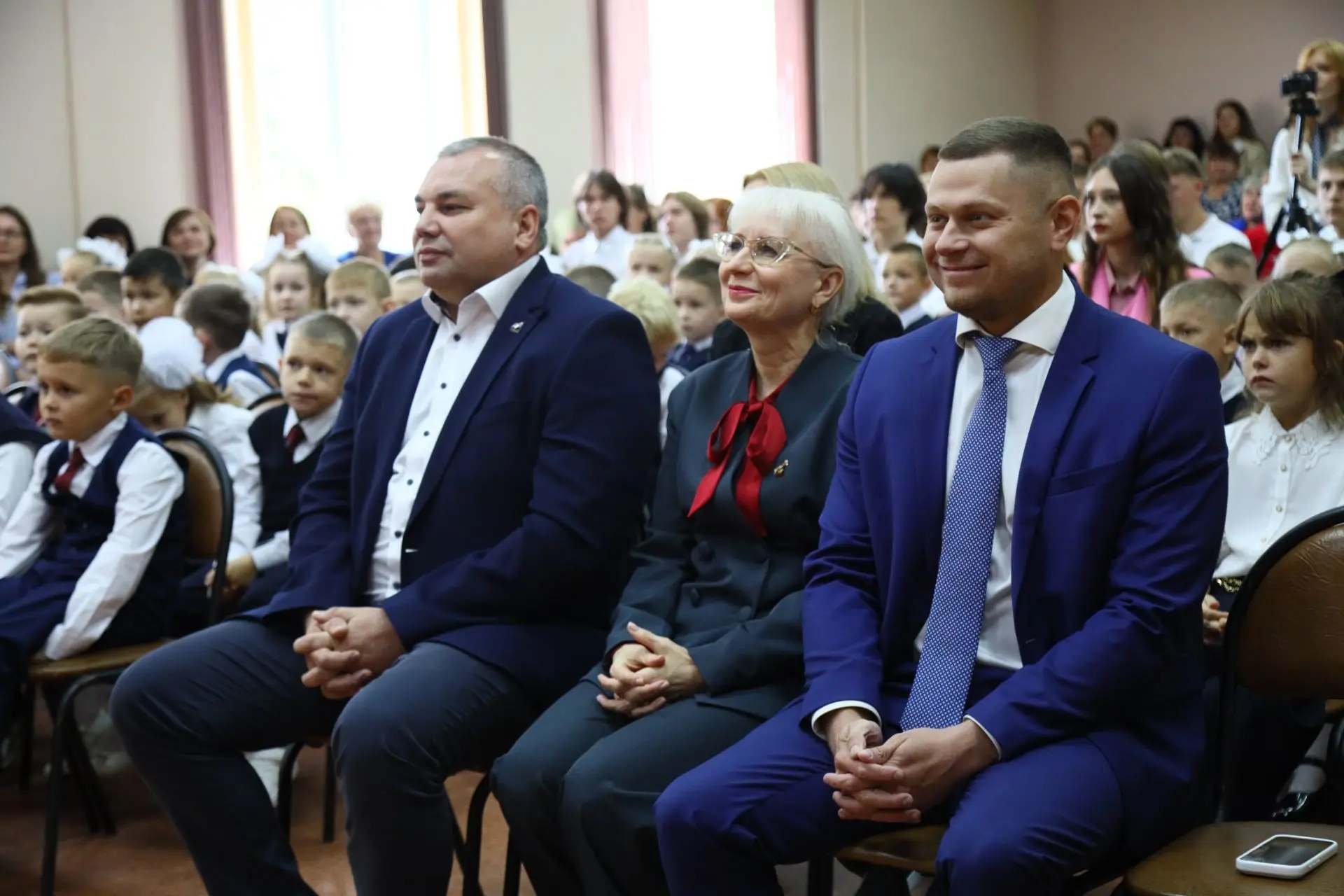 Сегодня поздравил с 1 сентября ребят и коллектив лицея №104.