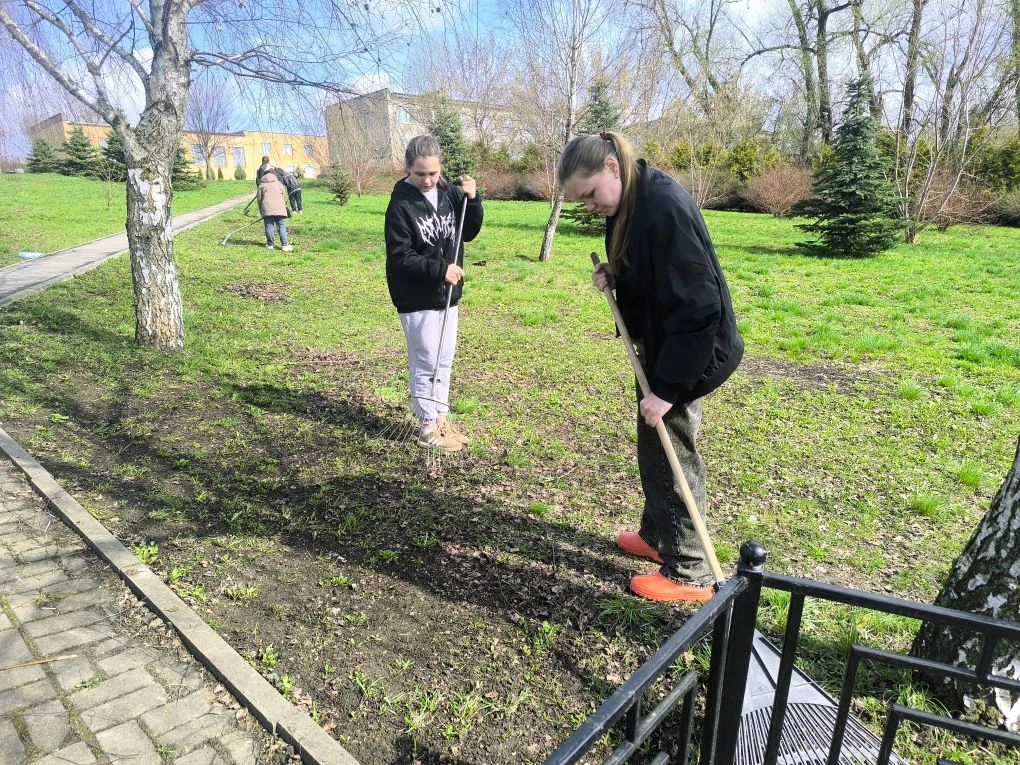Весна всегда начинается с первых ручейков 💧, яркого солнца ☀️ и хорошего настроения 😊...