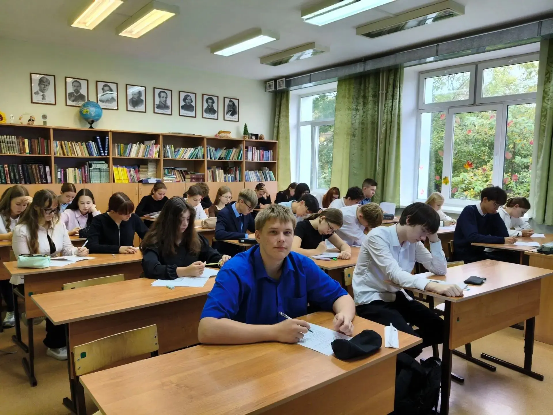Школьный этап ВсОШ: сегодня в Холмске пишут географию