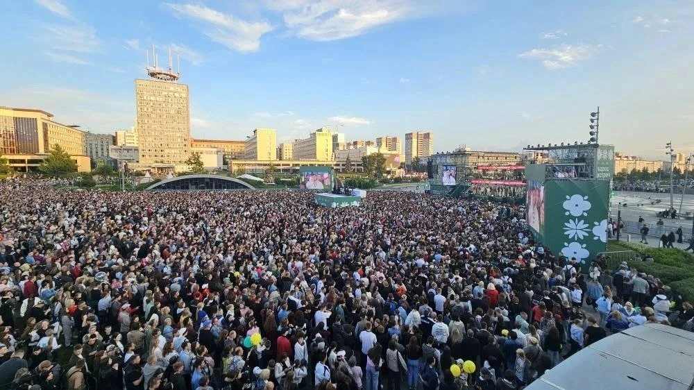 Как же много людей сегодня на празднике!

📷 КП-Пермь

Подпишись max.ru/vikiperm
