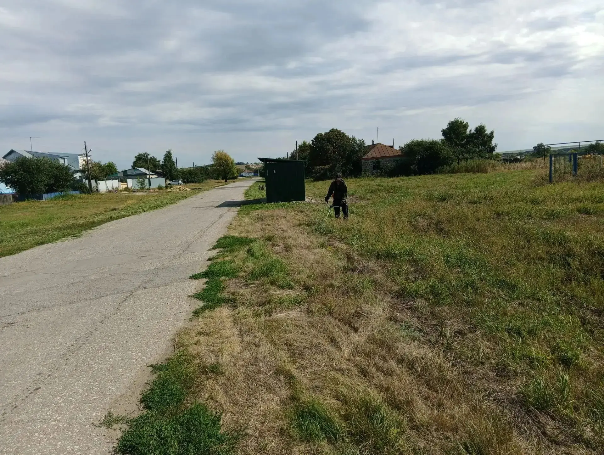 В Симоновском муниципальном образовании продолжается плановый покос травы.