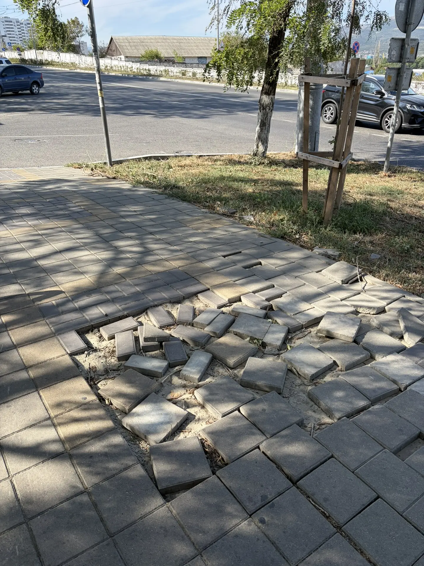 Ул. Видова тротуар.