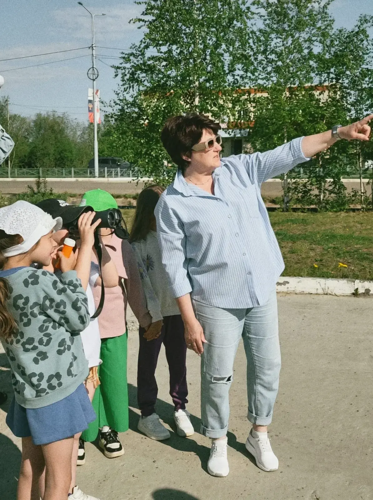 Орнитологическая экскурсия: юные натуралисты из лагеря «Лучики» изучают пернатый мир

В рамках реали