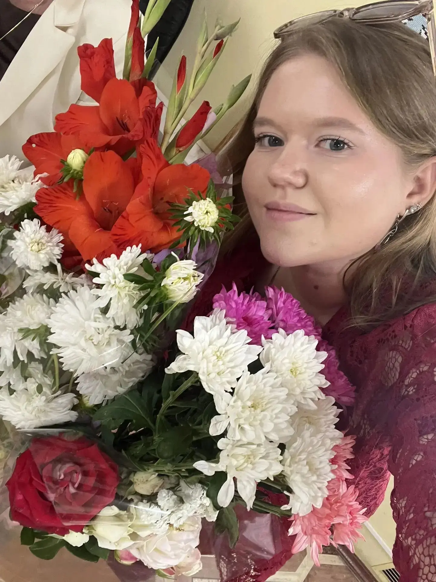 Выпускница нашей школы, а ныне еще и преподаватель ДМШ 2 по классу вокала, Исакова Юлия...
