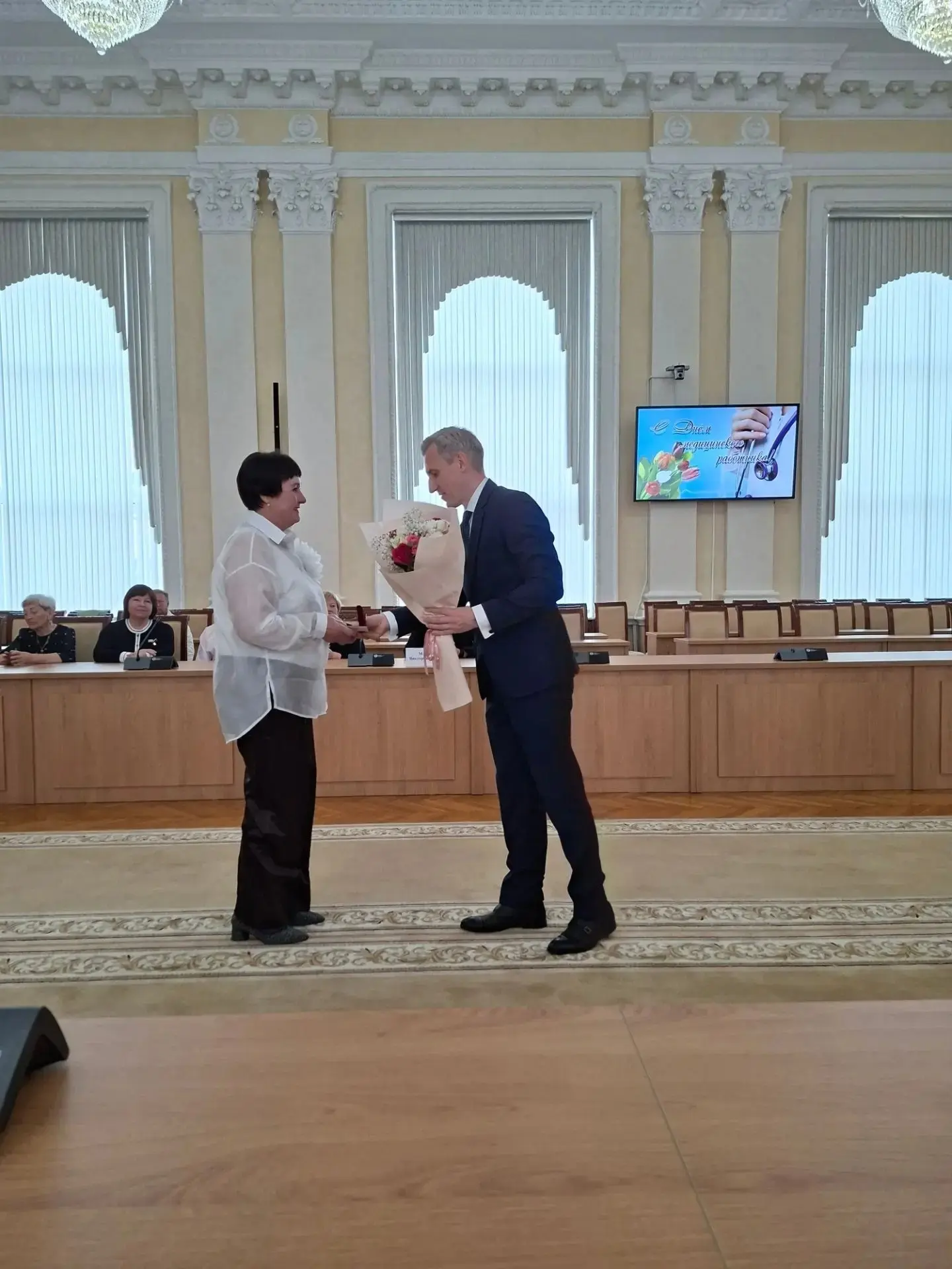 Татьяна Александровна Бурсова — старшая медсестра физиотерапевтического отделения — пол...