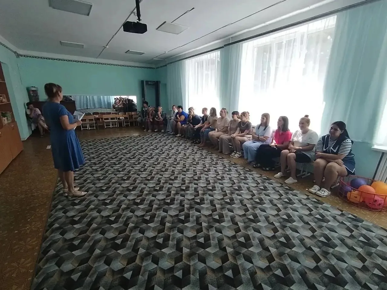 В поселениях Темрюкского района депутаты встречаются с руководителями территориального ...