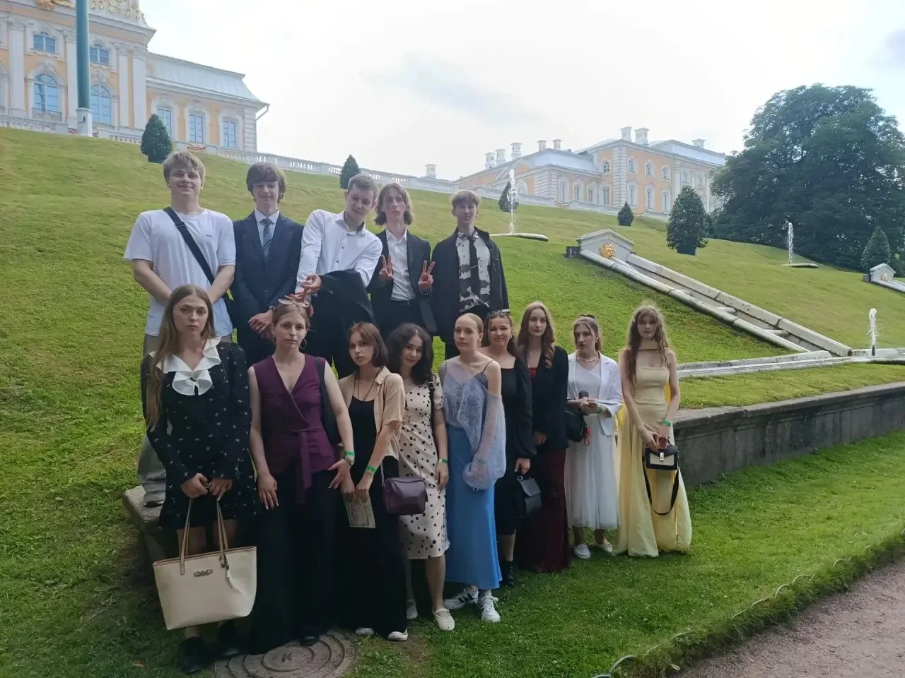 🎓БАЛ МЕДАЛИСТОВ - 2026 🎓

Сегодня в живописном Петергофе развернулся настоящий праздник достижений