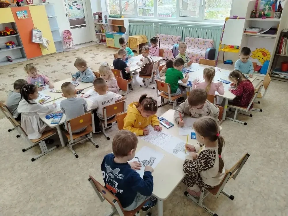 🐾 Даже самые маленькие могут помочь большой кошке!  В младшей группе №4 прошла необычная акция «Спас