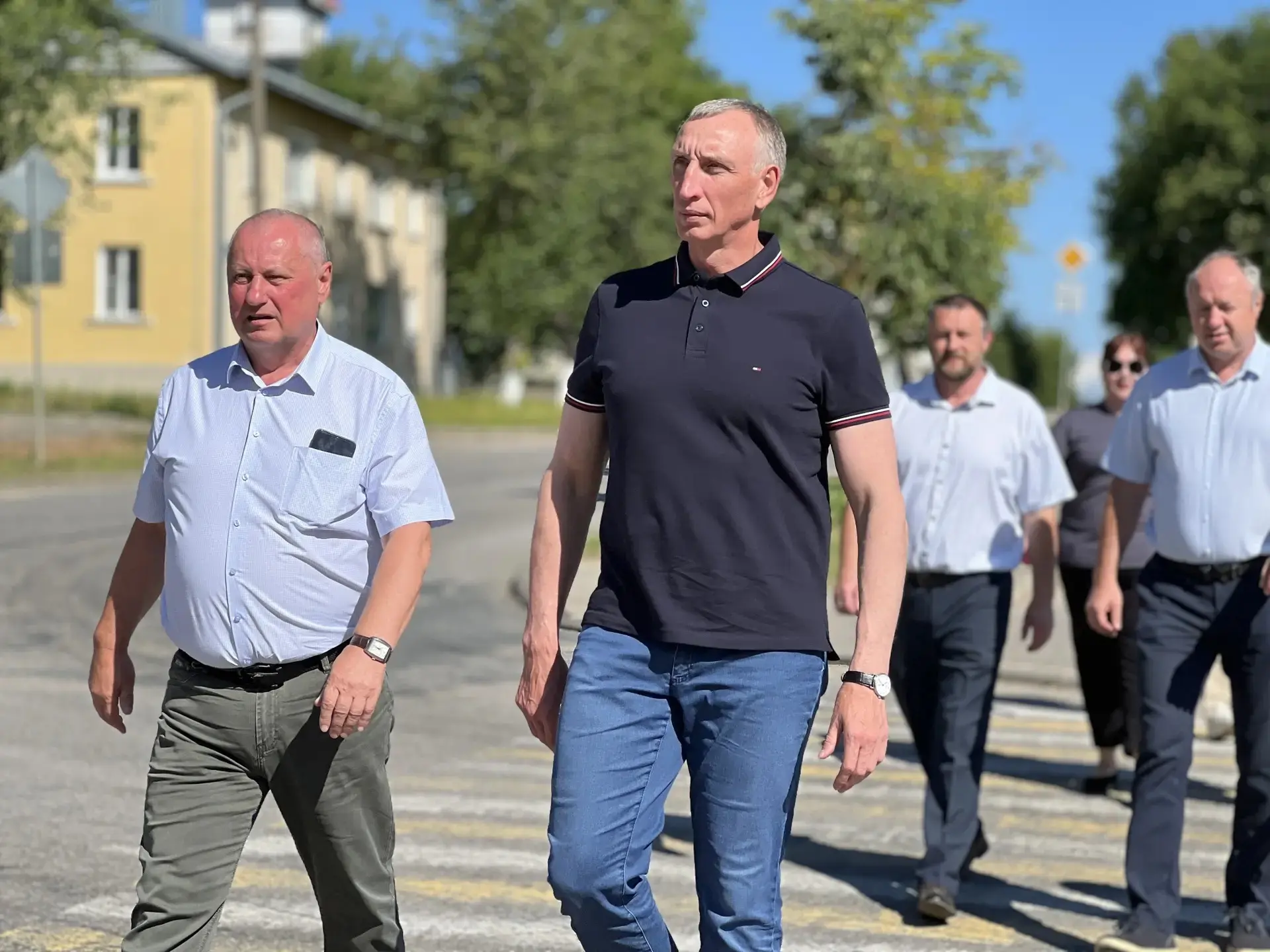 Депутат ГД, секретарь регионального отделения партии Александр Козловский вместе с глав...