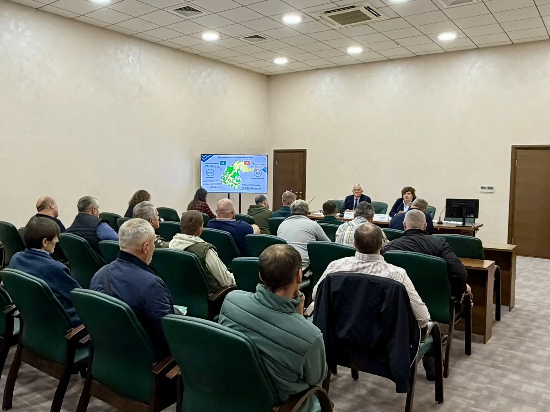 📌 В Тюмени состоялась рабочая встреча с охотпользователями трёх муниципальных округов