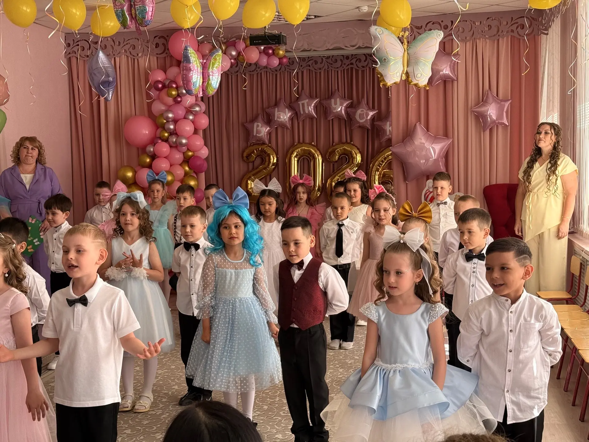 ♥️По-настоящему трогательные и волшебные выпускные прошли в нашем детском саду для наши...
