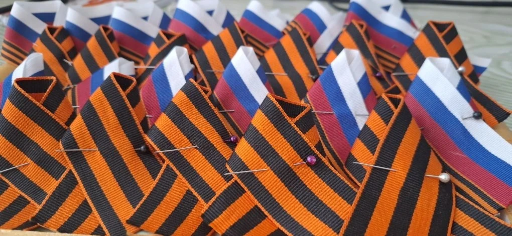 🇷🇺 В Акимовской школе прошла патриотическая акция «Георгиевская ленточка»

В преддверии великого п