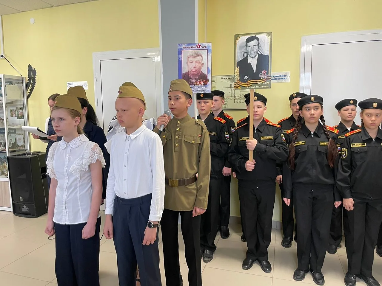 На этой неделе наша торжественная линейка была особенной. Она была посвящена священной дате — 81-й г