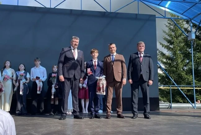 ⚡️ОКРУЖНОЙ ВЫПУСКНОЙ БАЛ-2026
Окружной выпускной бал: прощание со школой и шаг в будущее! 

🔹27 июн