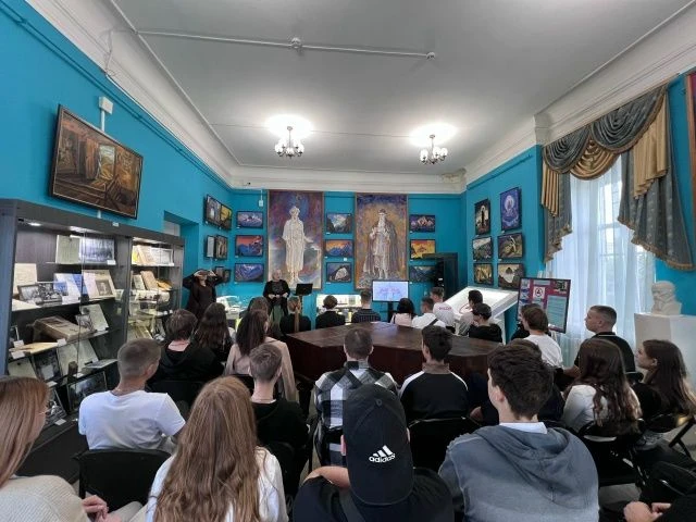 ✨ 1-3 сентября приглашаем школьников посетить музейную беседу «Идеи мира и добра. О сох...