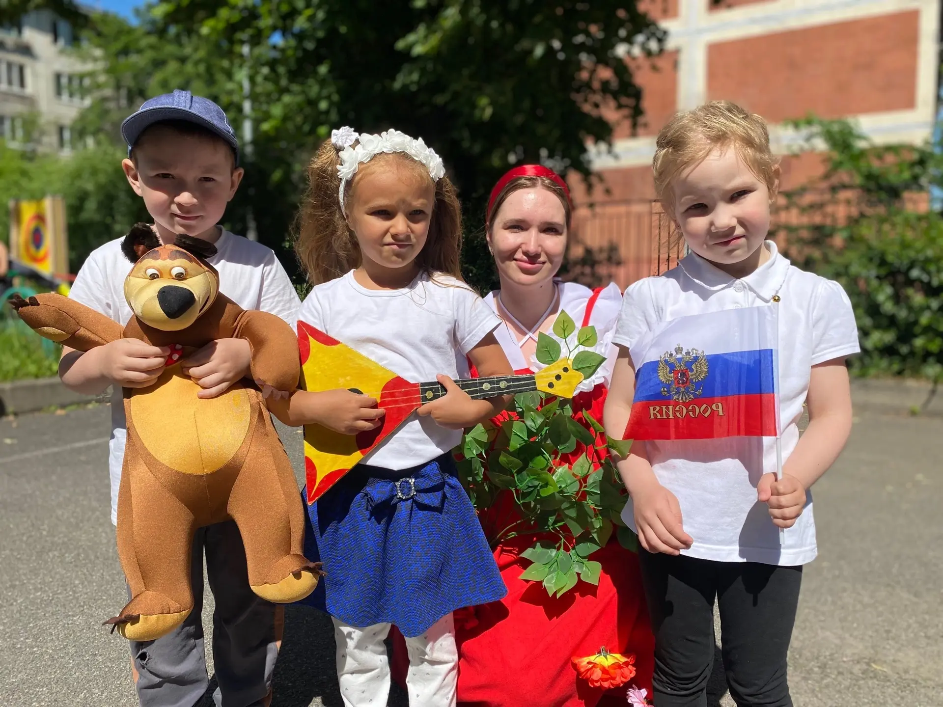 🇷🇺🇷🇺🇷🇺Сегодняшний день в нашем детском саду был наполнен радостью и гордостью за нашу страну! 
