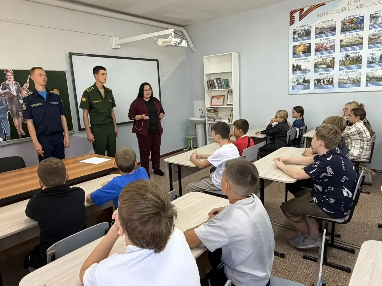 🎉 Встреча поколений: наставления от выпускников-курсантов! 🎉