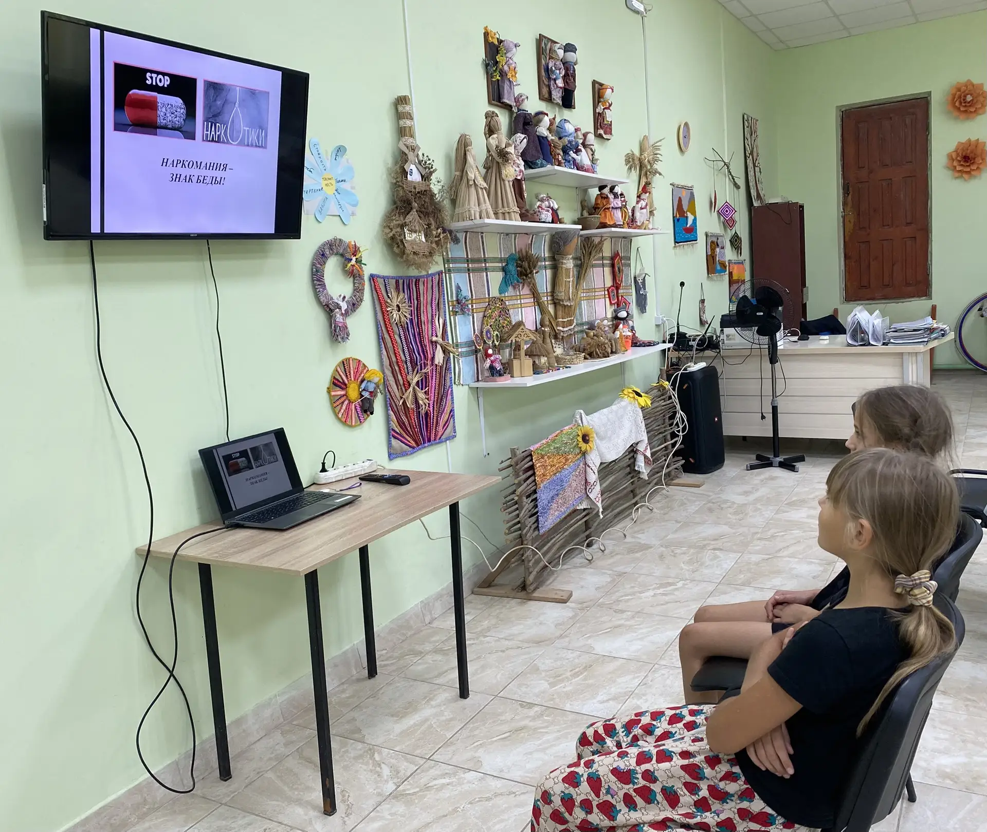 В ск. х. Плавненского прошла профилактическая беседа «Жизни-да, наркотикам-нет!». Ее гл...