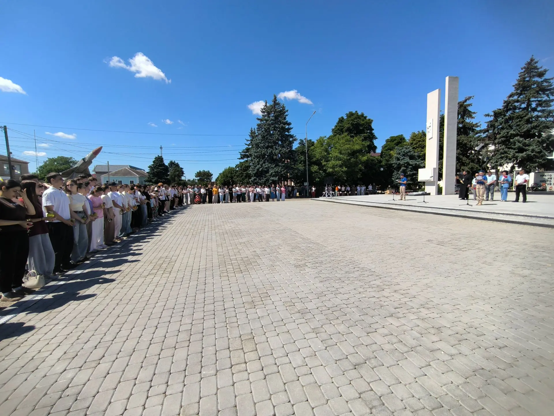 Слава, достойная памяти

22 июня, в День памяти и скорби, обучающиеся школ и воспитанники детских са