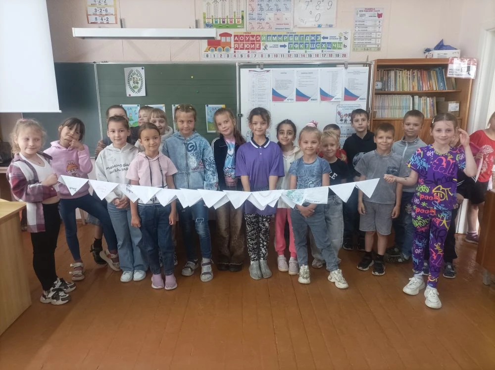 День, когда «Орлята» научили нас дружить по-настоящему

Сегодня в нашем отряде «Орлёнок» прошла неве
