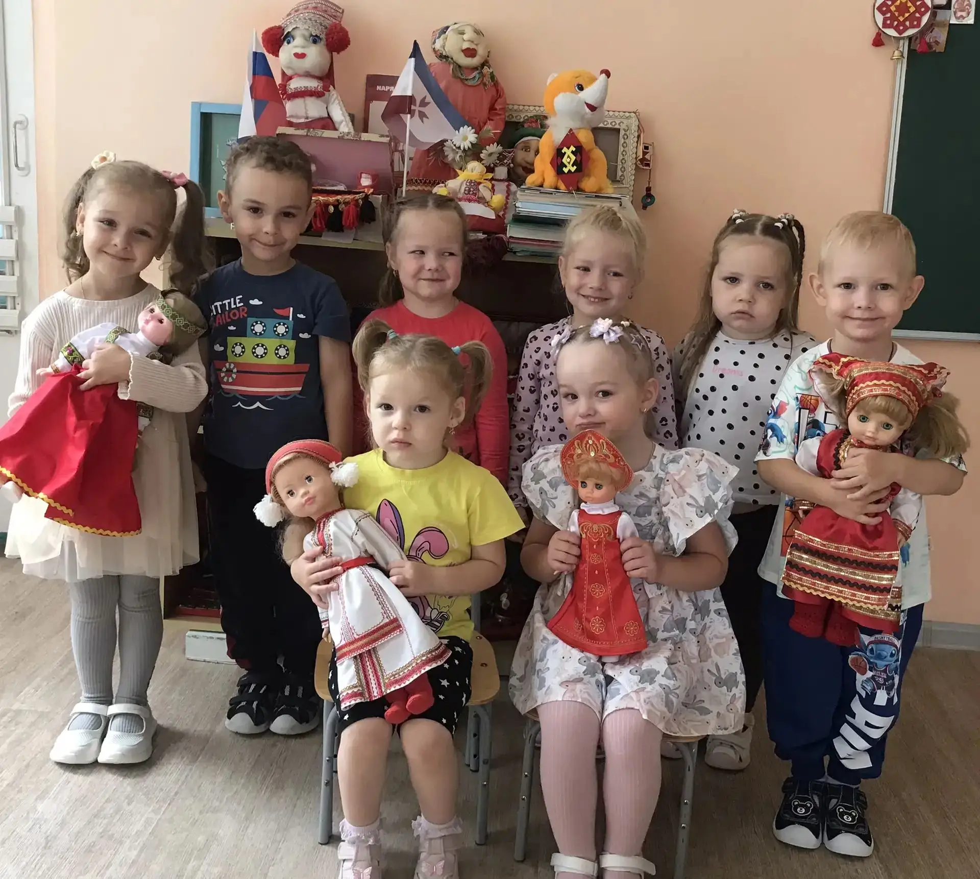 8 сентября наша страна отмечает День языков народов Российской Федерации - праздник, по...