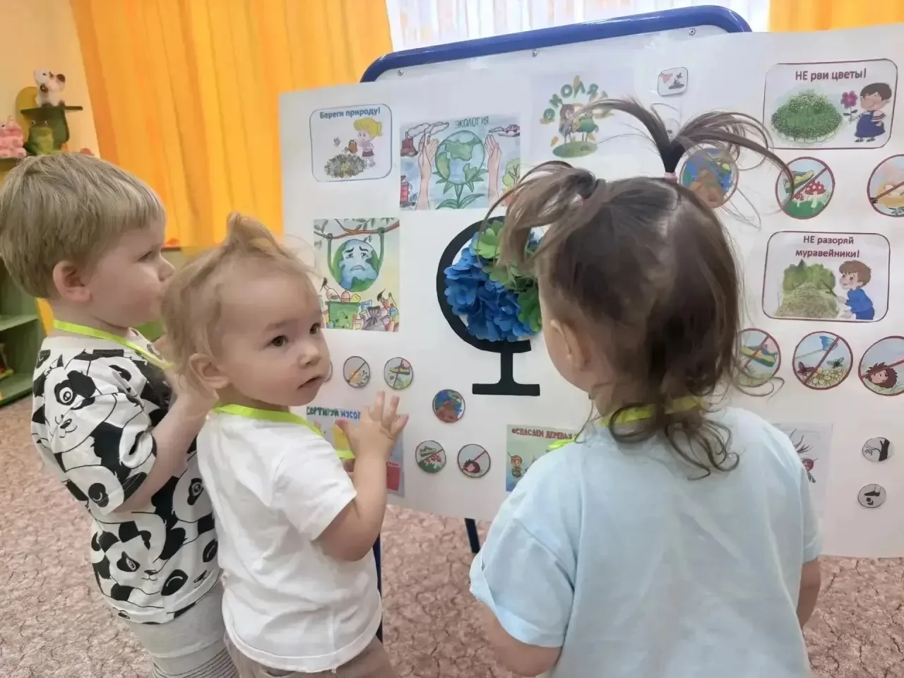 В детских садах краевого центра продолжается волна добрых экозанятий 🌱  В ходе проведения Всероссийс