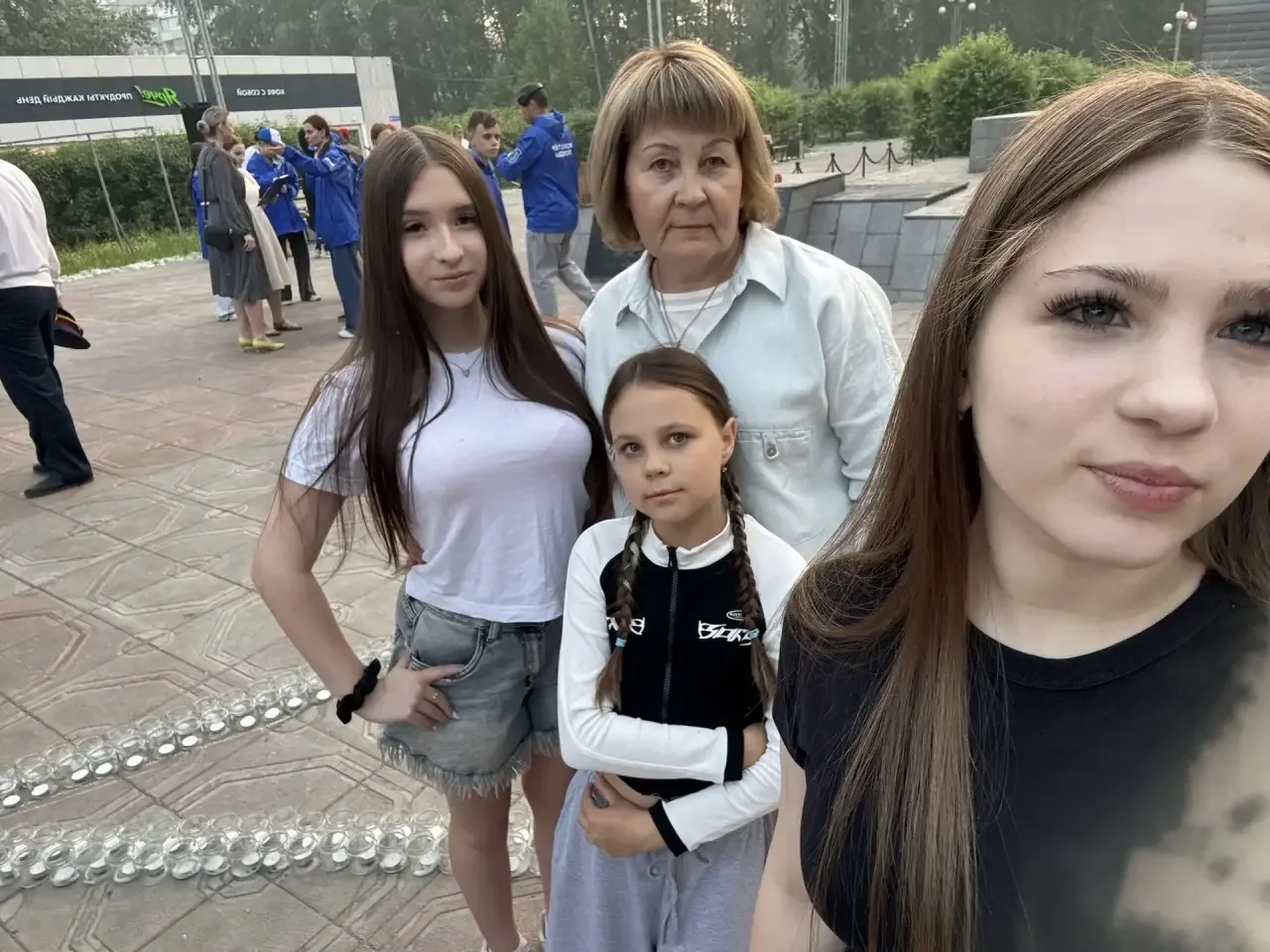 21 июня ученики 9б класса приняли участие в акциях "Свеча Памяти" и "Огненная картина войны". Меропр