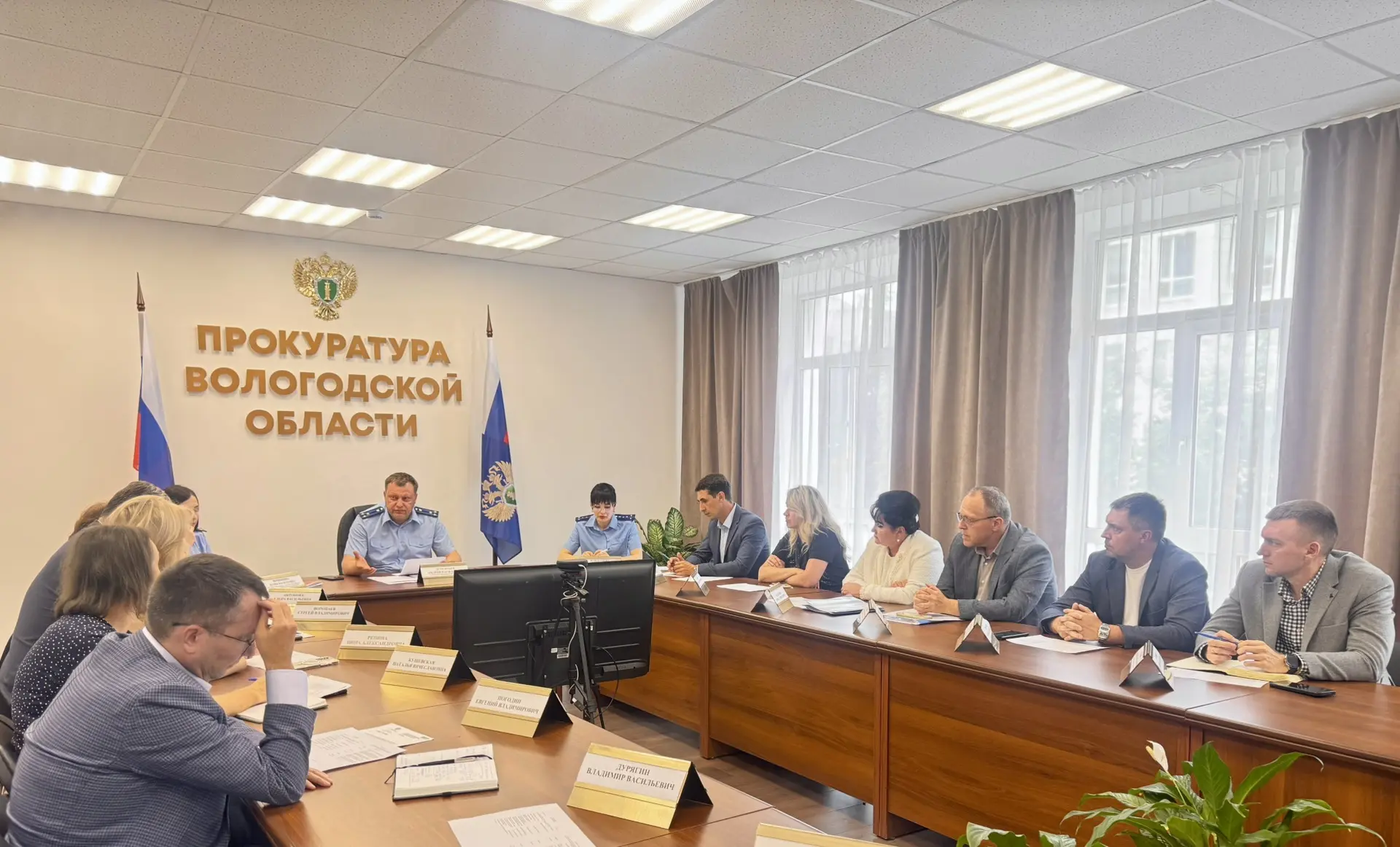 В прокуратуре Вологодской области состоялась рабочая встреча с местными товаропроизводителями и руко