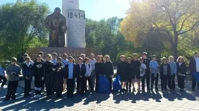 В Оренбуржье отметили День воссоединения Донецкой и Луганской Народных Республик, Запор...