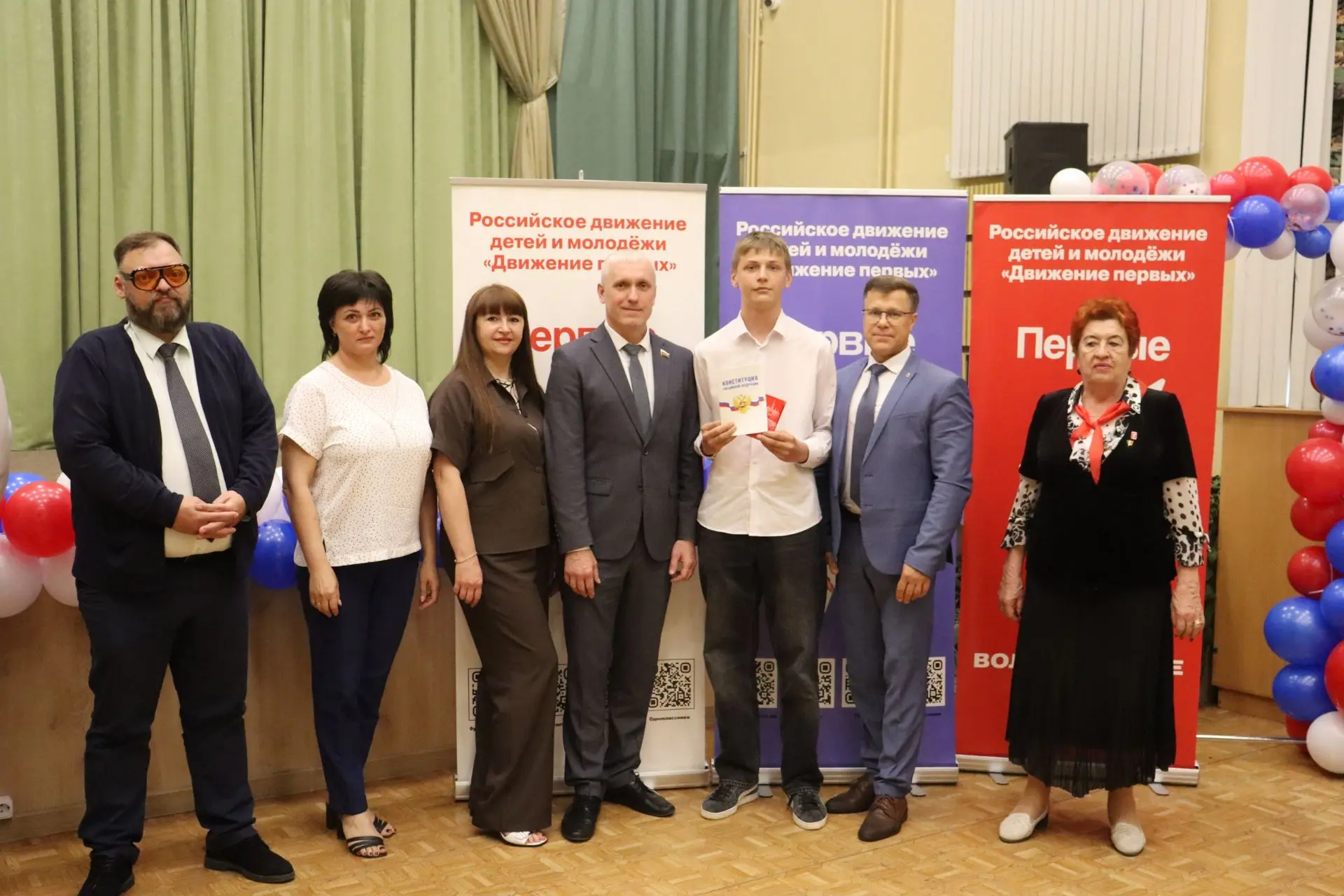 Торжественная церемония вручения паспортов в Коминтерновском районе!