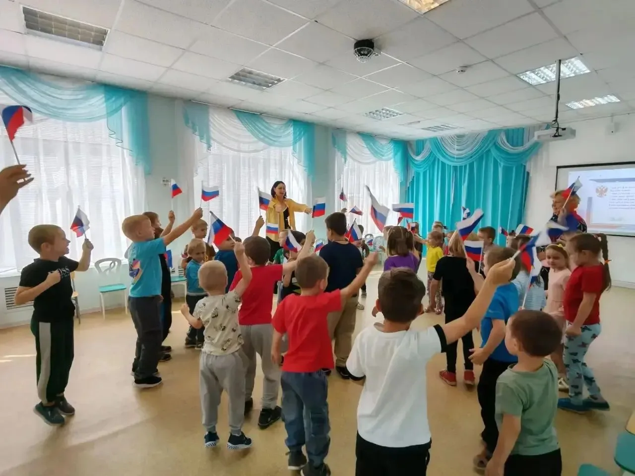 🇷🇺 22 августа — День Государственного флага России!