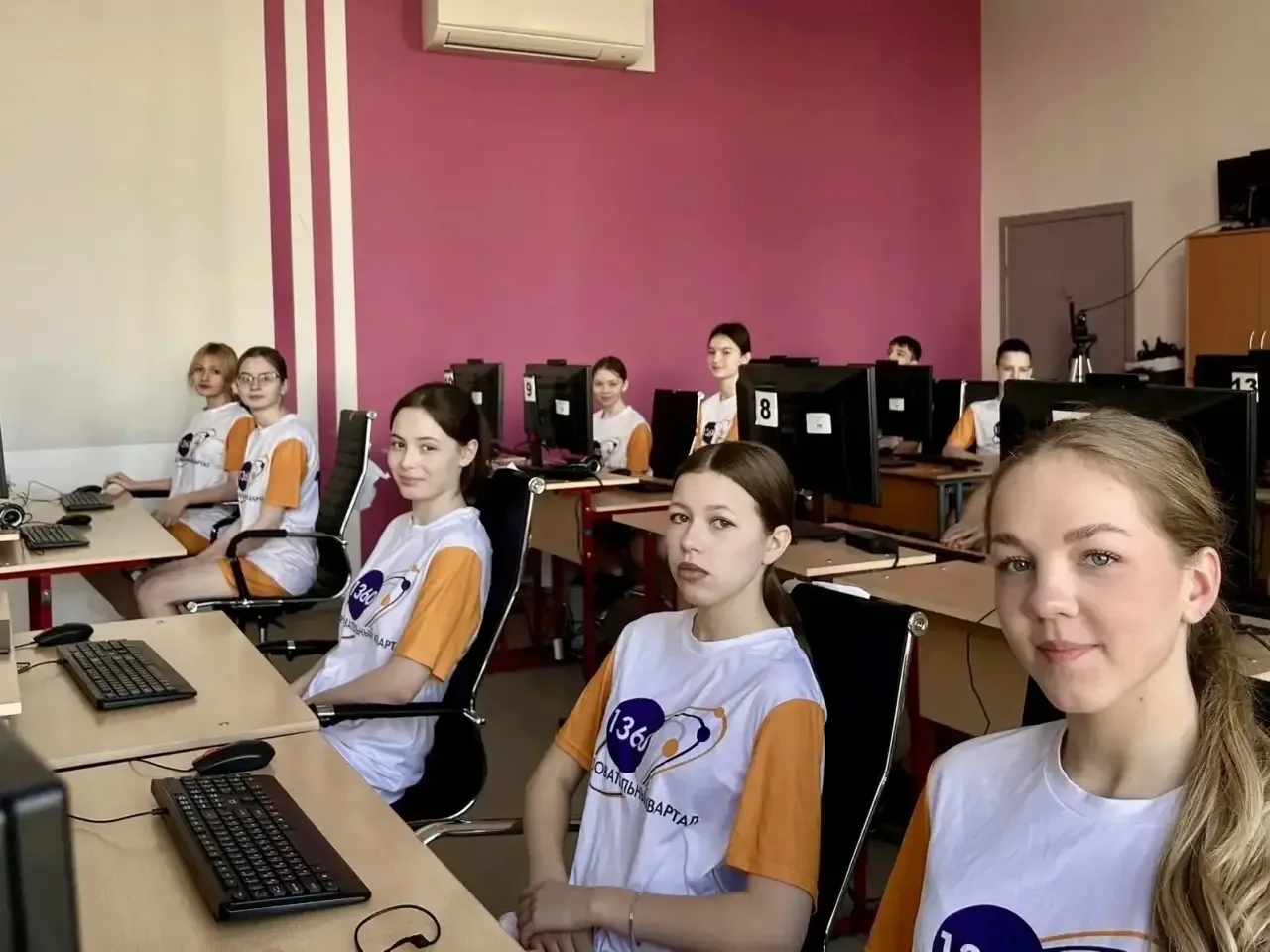 НАШИ ВОСЬМИКЛАССНИКИ В ЧИСЛЕ ЛУЧШИХ!  Дождались! Результаты известны, и они 🔥 Наша команда заняла 6 