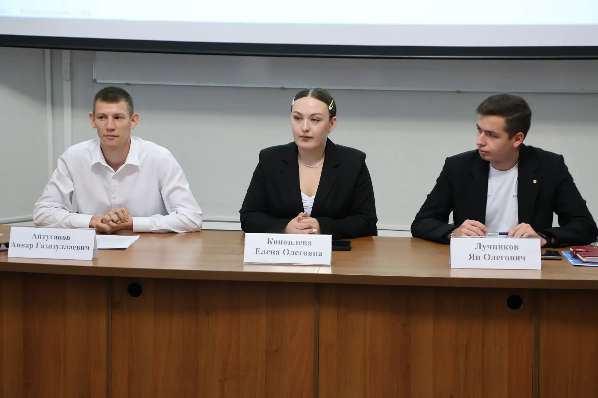 В Саратовской области хотят запретить продажу вейпов: инициативу поддержал Молодежный парламент

Мол
