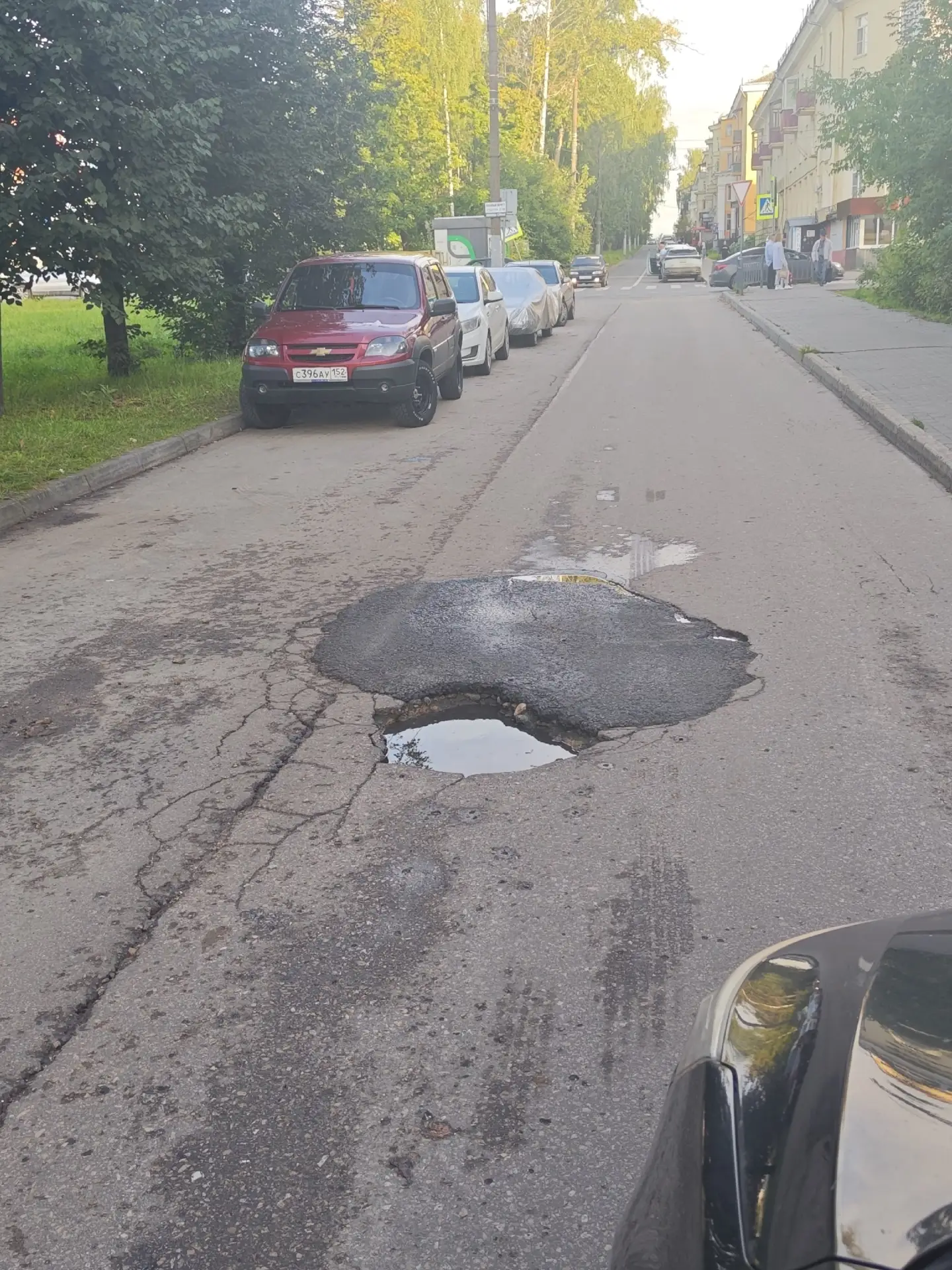 Я верю что кто то когда та увидет на дороге маааааааленькую трещенку.