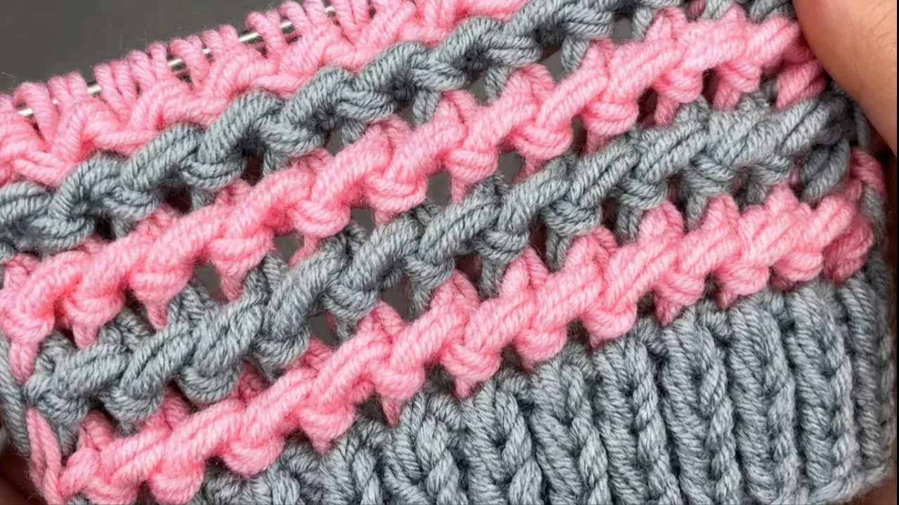 🧶 «АЖУР ИЗ 2 ПЕТЕЛЬ» — минимум петель, максимум красоты  📌 Простой ажурный узор, который вяжется все