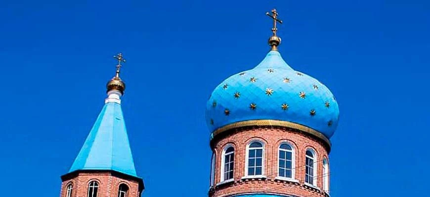 🍒В День Лупа Брусничника варят варенье и компоты.