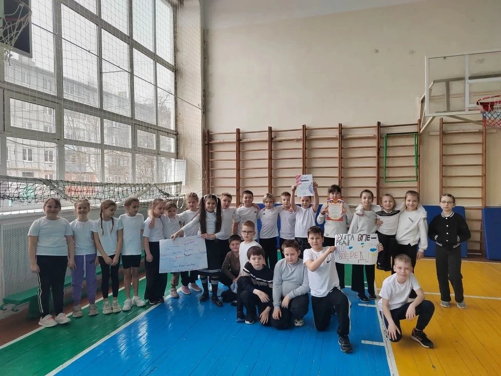 В пятницу в школьном спортивном зале царила особая атмосфера - здесь прошли захватывающие соревнован