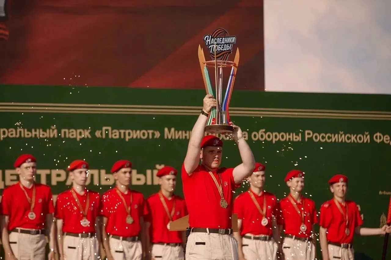 Двойной праздник! 
 
🇷🇺Великолепный подарок ко Дню России сделали всему нашему региону участники ю