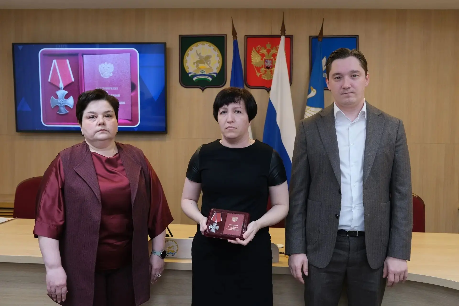 Ордена Мужества и медаль «Участнику специальной военной операции» вручили посмертно родным участнико