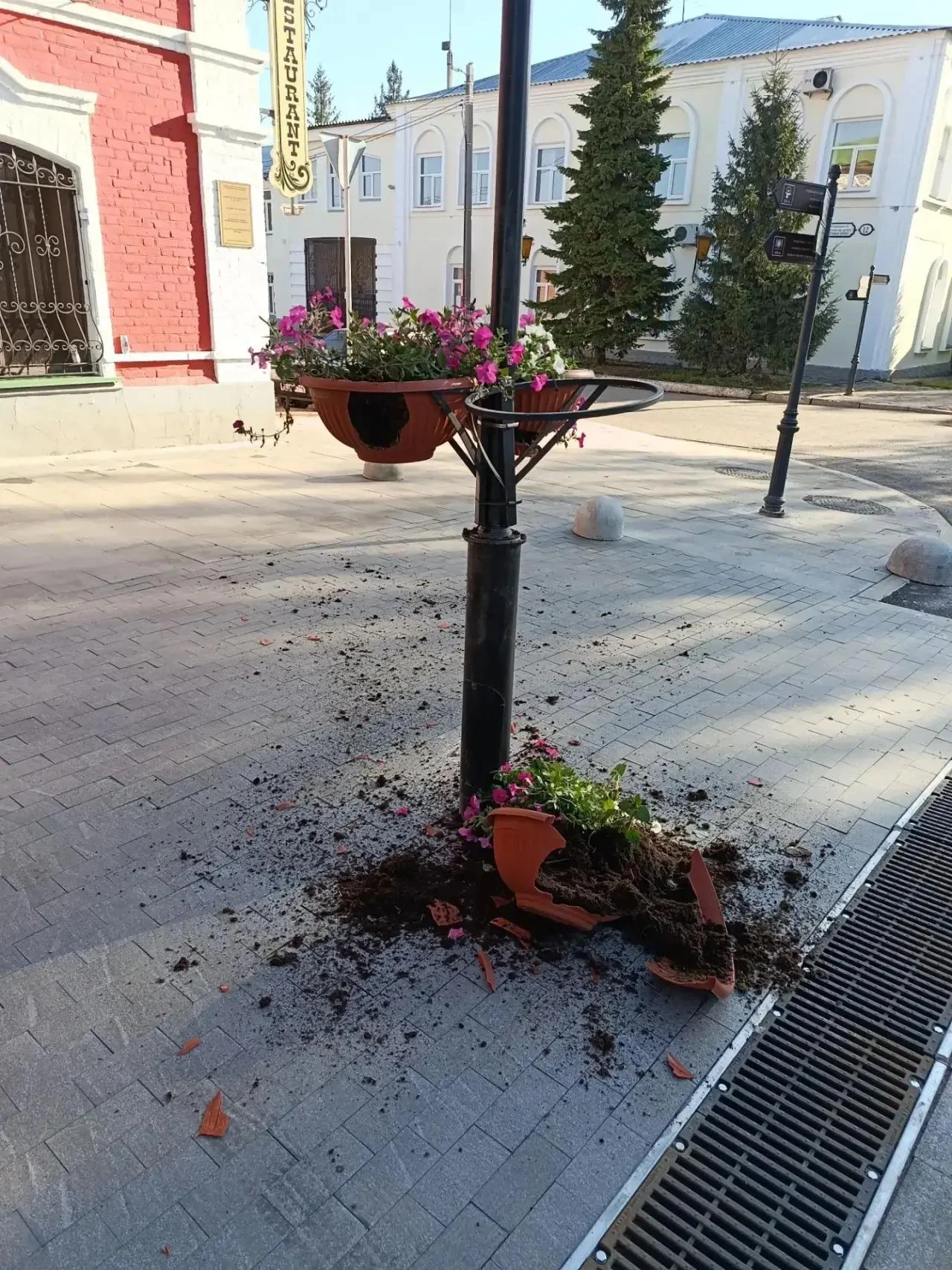 😡 На обновлённой Казанской уже зафиксировали три случая вандализма