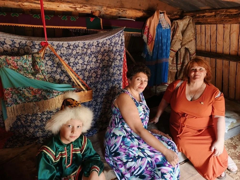 #МирсвященнойрекиТром_Аган
#музейноелето
Гости музея, кроме экспозиции "Мир священнойрекиТром-Аган",