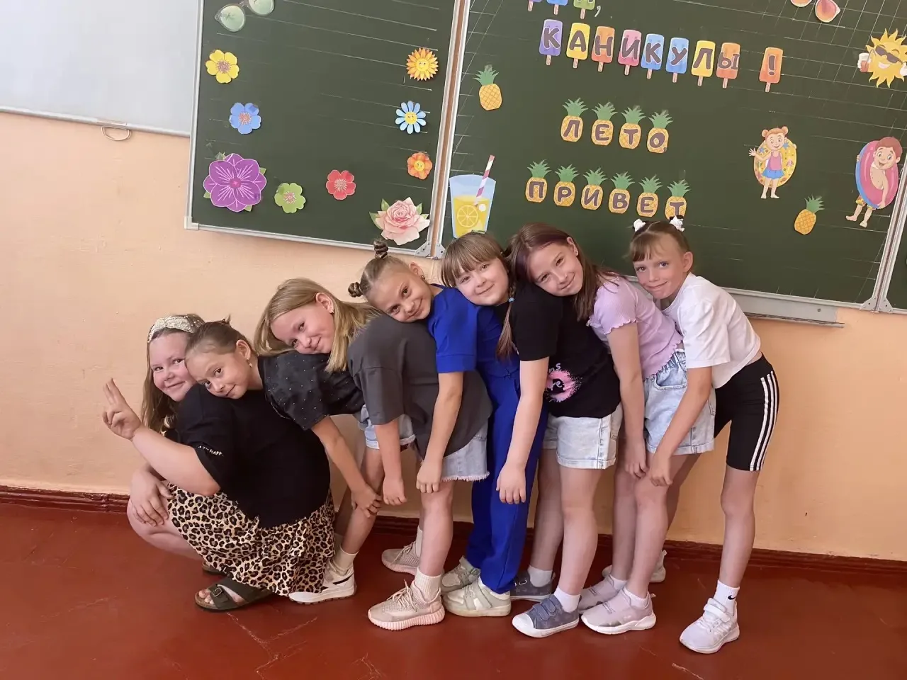 ☀️ Школьные дневные площадки — это самое долгожданное летнее приключение для ребят! 🏫🌳

В первый м