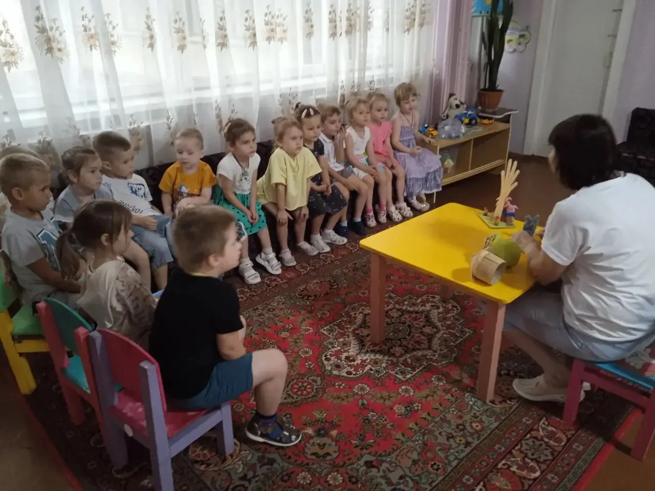 21 июля отмечается" День летнего театра". В младшей группе №2 "Теремок" прошел  особенный день, полн