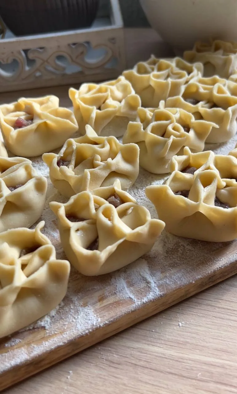 ТЕСТО НА МАНТЫ (с кукурузной мукой) 
🌼🌼🌼

Мука ВС - 500 г
Мука кукурузная- 50 г 
Яйцо 🥚 - 1 шт
С