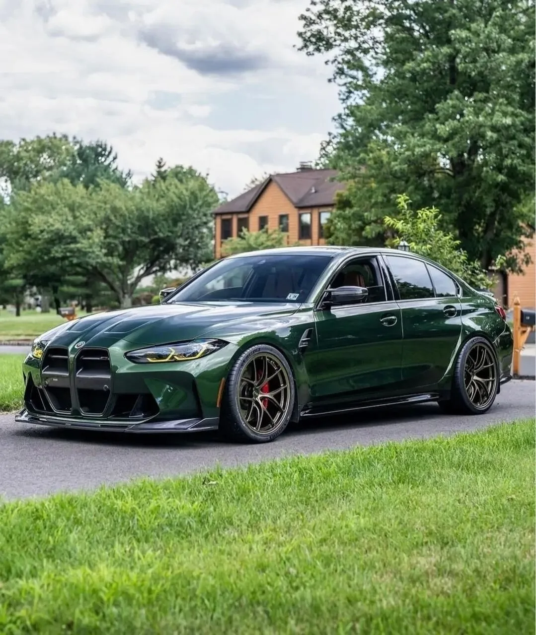 BMW M3 G80 - Это легенда, которая установила новые стандарты в мире мощных седанов