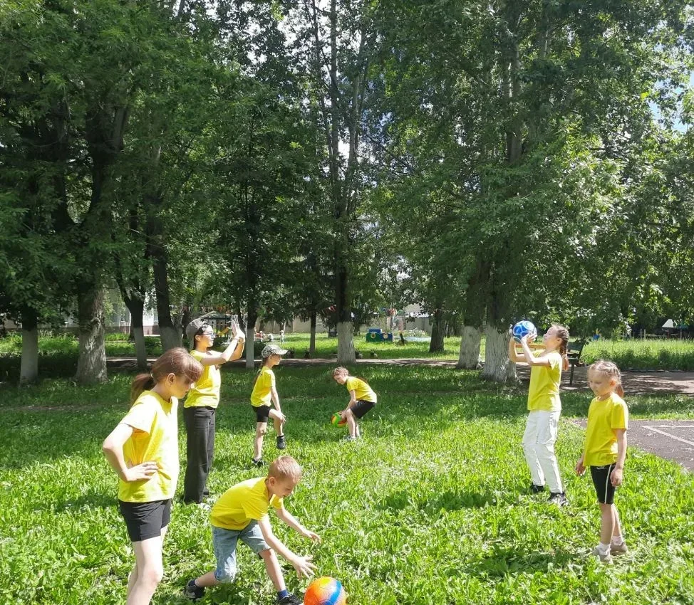 #Деньмяча
Ребята сегодня просто молодцы! У них было такое классное приключение в мир мяча.🏀🎾🏐 Они