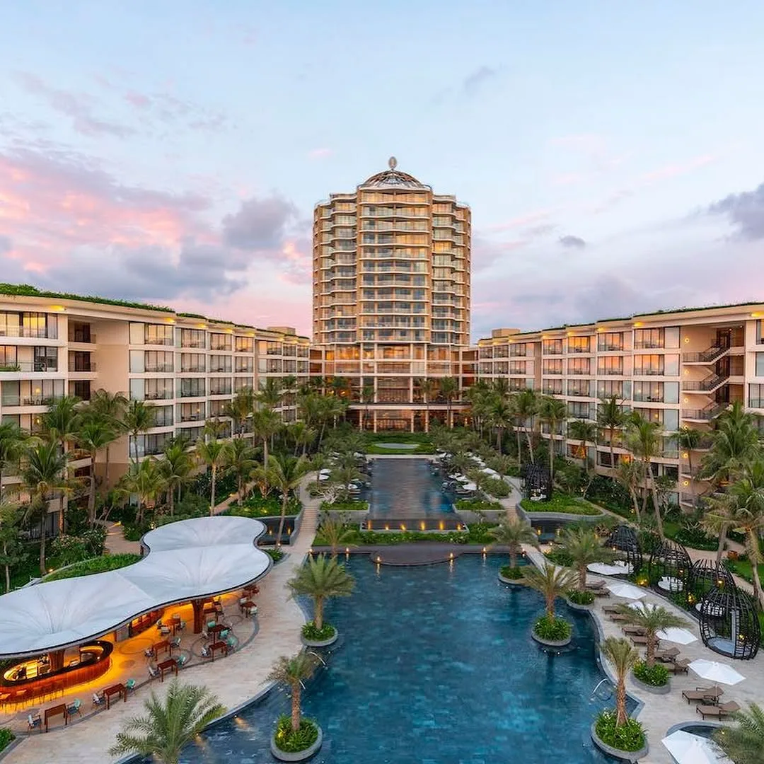 🌴 Отель, который влюбляет в Фукуок с первого взгляда

🏨 InterContinental Phu Quoc Long Beach Resor