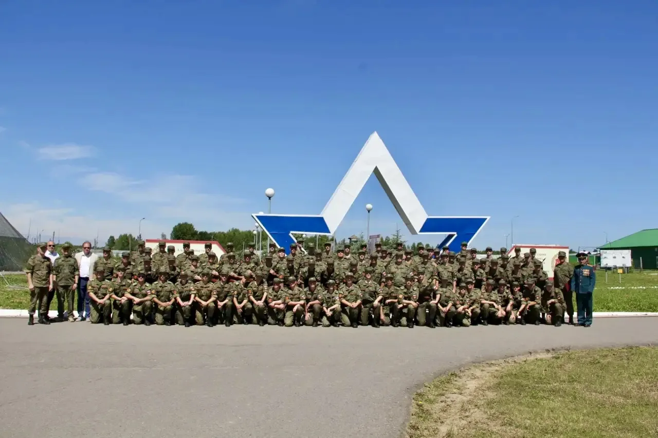 Обучающиеся военного учебного центра имени Михаила Егорова приняли военную присягу

В торжественной 