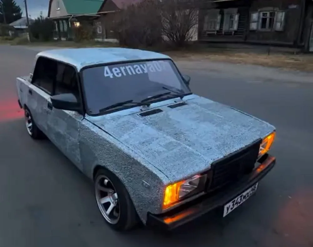 🚘 🪛156 тысяч саморезов: более полумиллиона рублей потратил курганец на тюнинг «Жигулей»