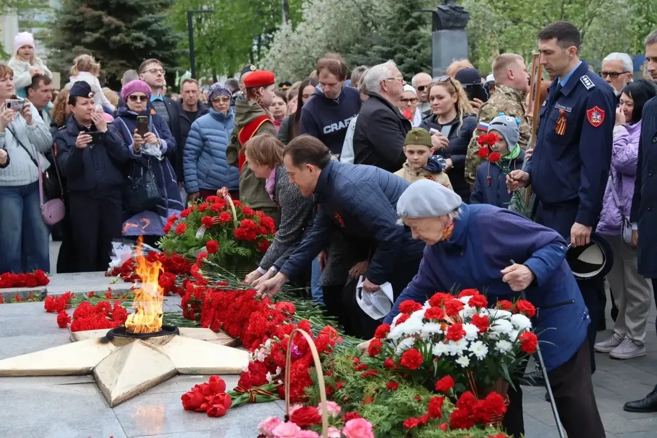 🕯 Ступинцы возложили цветы к мемориалам   В День 81-й годовщины Победы в Великой Отечественной войне